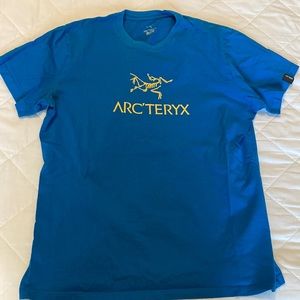 Arc’Teryx t shirt